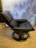Stressless® Admiral (M) Classic Sessel mit Hocker Batick Black