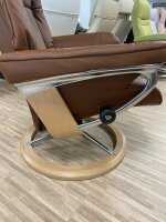 Stressless® Mayfair (M) Signature Sessel mit Hocker Batick Malt Brown